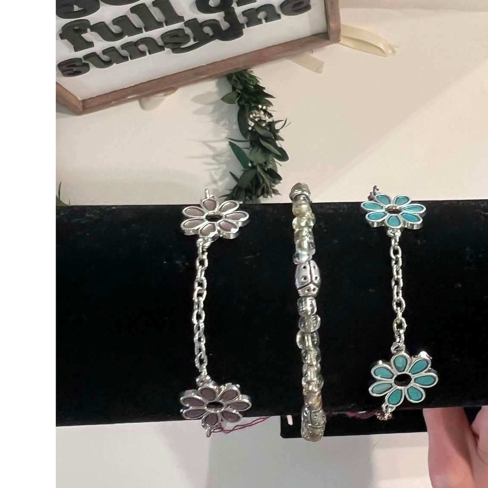 Flower Garden Handmade Ladybug Groovy Flower Positive Vibes Curation‎